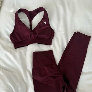 Elegant Maroon Leggings Set